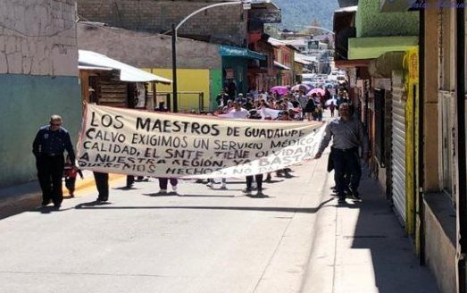 Exigen maestros servicio médico digno en GyC