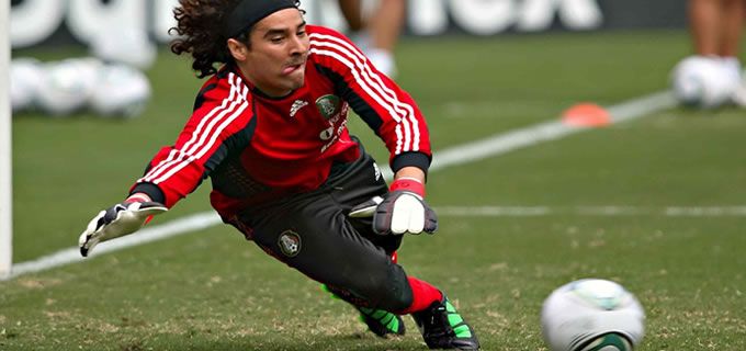 Se prepara Ochoa para llegar al Atlético de Madrid 