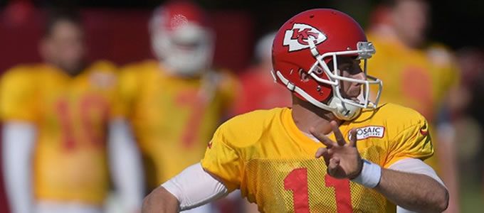 Alex Smith extiende su contrato con los Jefes de Kansas City