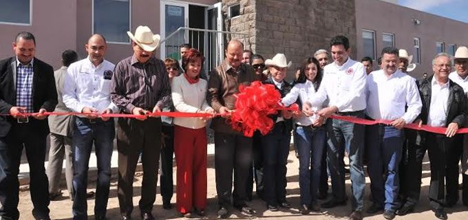 Inaugura  Duarte Rastro y Empacadora de Carnes en Casas Grandes