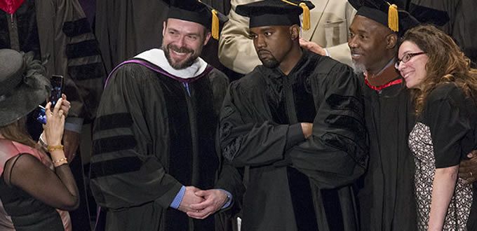 Kanye West recibe doctorado honoris causa en Chicago