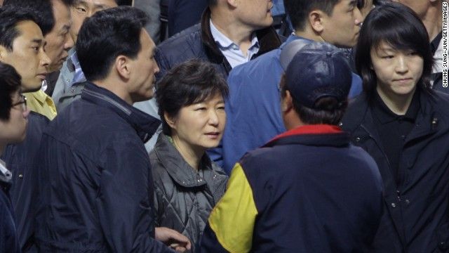 La presidenta de Corea del Sur pide perdón por el hundimiento de ´ferry´