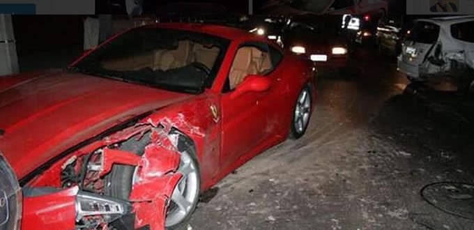 Destroza capitán de Chile su Ferrari 