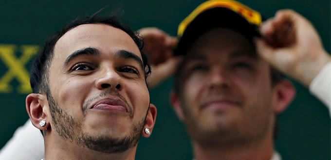 Hamilton y Rosberg logran el ´uno-dos´ en China