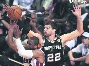 Los Spurs le regresan la ´cortesía´