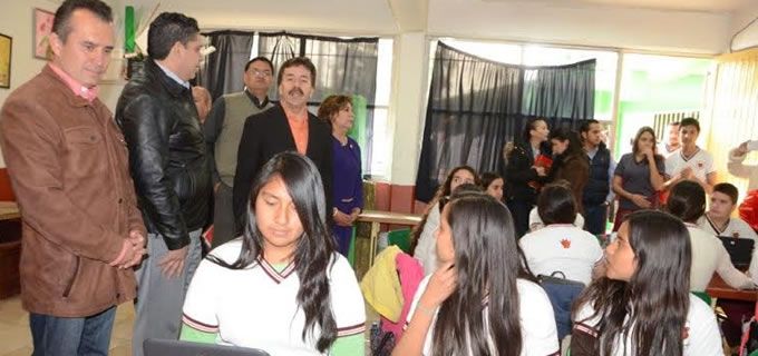 Inaugura Secretario de Educación estatal laboratorio de Química en Secundaria 3101