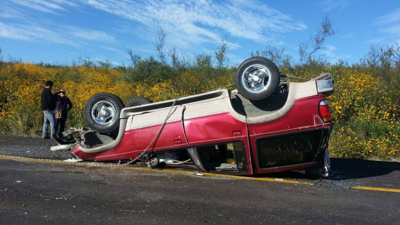 Vuelva conductor en la vía corta a Parral