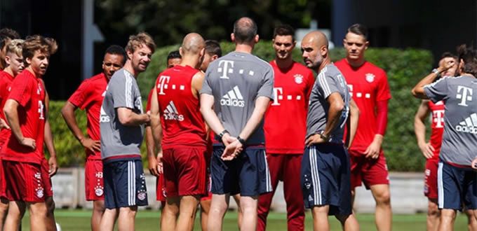 Discuten Guardiola y Müller en entrenamiento del Bayern