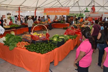 Logró Feria Estatal de Productores más de 2 mdp