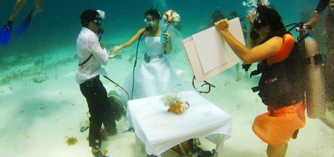 Aumentan bodas submarinas en Cancún 