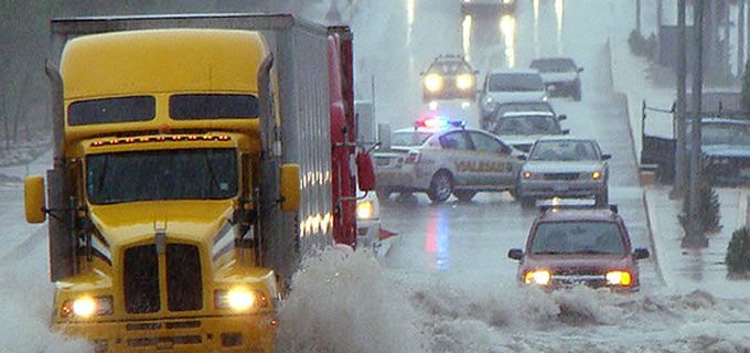 Prevé Conagua fuertes lluvias, rayos, aire y remolinos