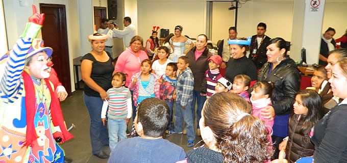 Realiza SS posada navideña a pacientes infantiles de Oncología