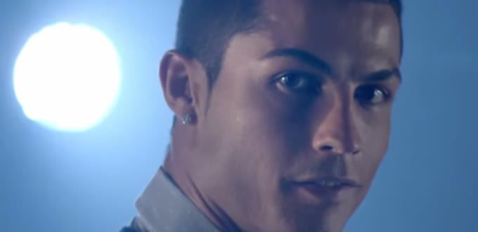 VIDEO: Cristiano baila a la Michael Jackson en comercial de zapatos