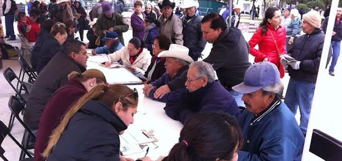 Reciben beca alimentaria del estado más de 15 mil adultos mayores 