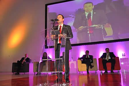 Inauguran en la UACH foro de TI Kampus Link 360