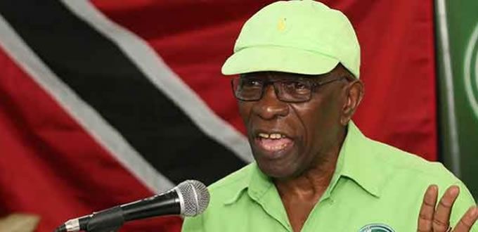 FIFA suspende de por vida al exvicepresidente Jack Warner