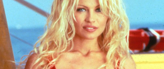 Pamela Anderson revela que fue violada a los 12 años