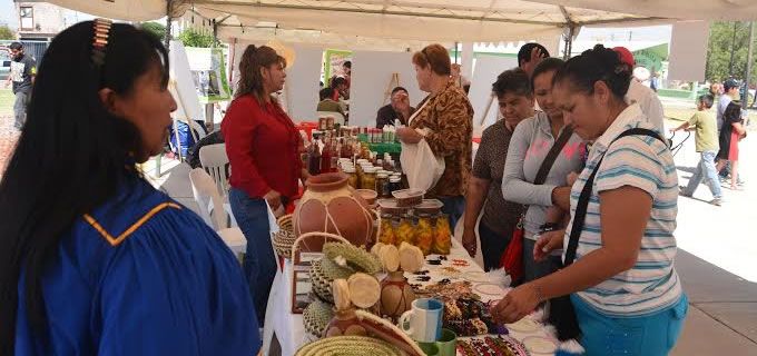  Suma Chihuahua Vive a productores regionales a su caravana de servicios