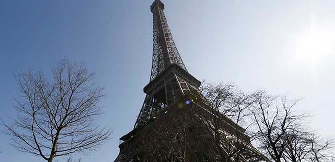 Cierra Torre Eiffel por huelga contra política de austeridad