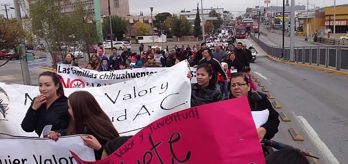 Marchan miles en contra de la marihuana en Chihuahua