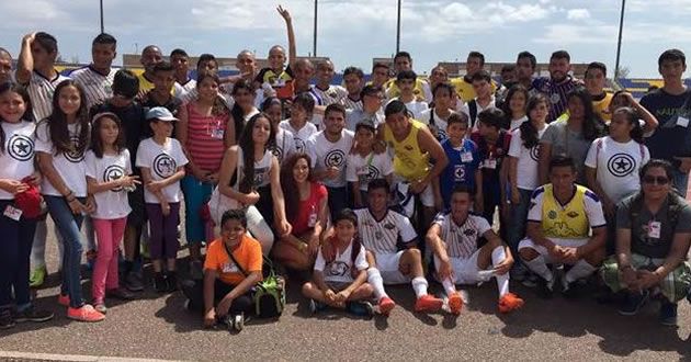 Conviven niños del Ichijuv con futbolistas locales