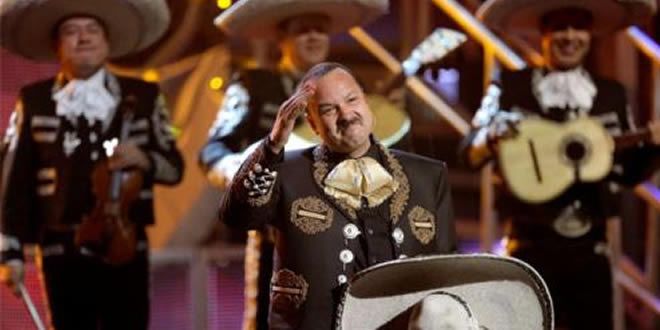 Recibe Pepe Aguilar premio herencia hispana