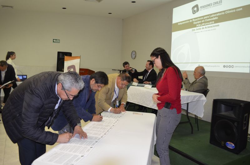 Adjudica Pensiones Civiles proveeduría  de reactivos para laboratorio clínico