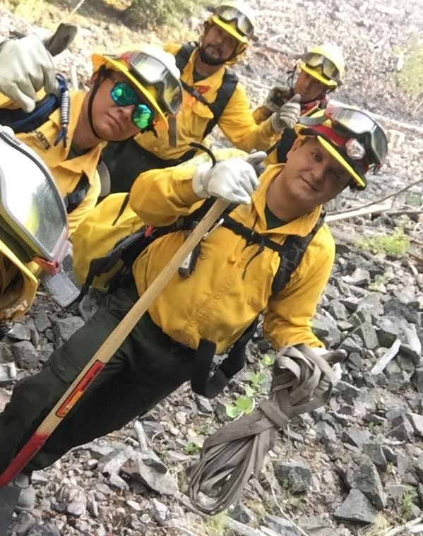 Regresa Chihuahuense Luego de Combate de Incendios Forestales En Canadá