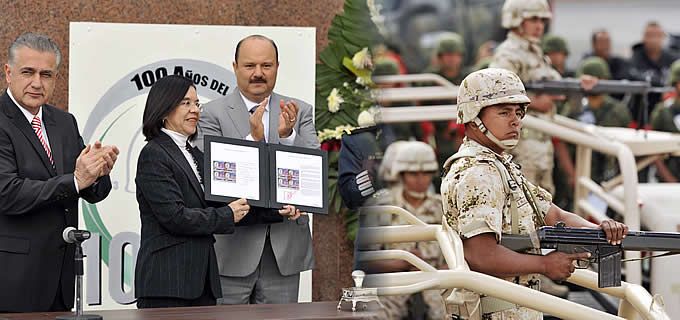 Rinden homenaje a Villa y al Ejército en Juárez