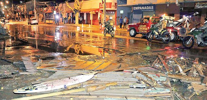 Suman 8 muertos en Chile tras sismo 