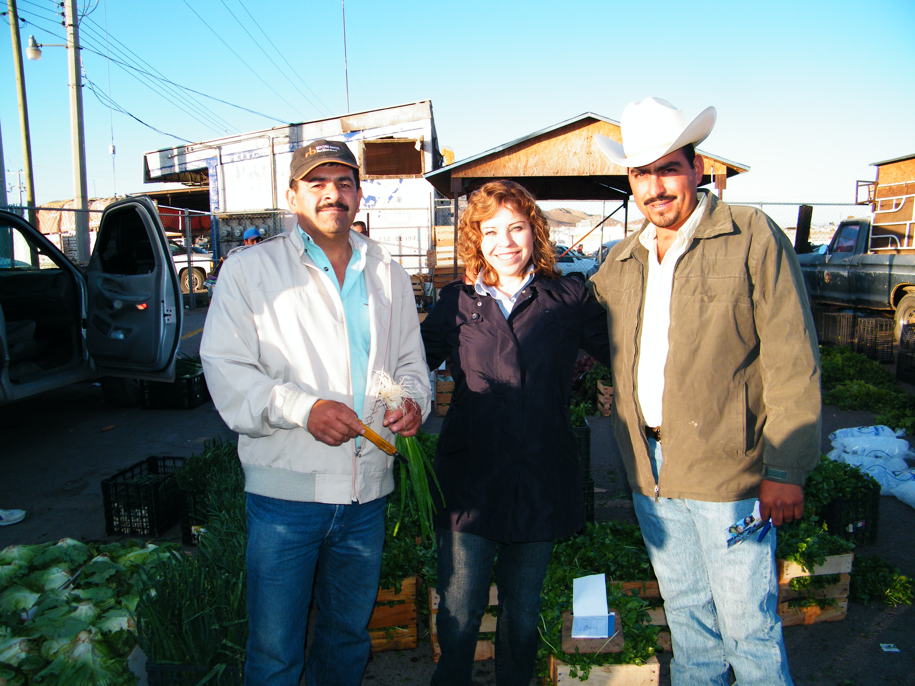 Recorre Leticia Macias de Borruel central de abastos