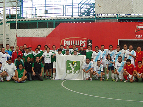 Celebra el comité a equipos verdes.